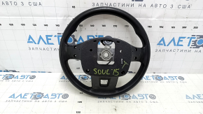 Детальный вид рулевого колеса Kia Soul 14-19 со следами износа.