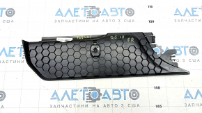 Накладка центральной консоли боковая правая Audi Q5 80A 18-25 черная, с заглушкой, царапина