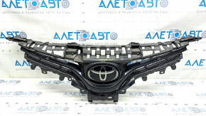 Решетка радиатора grill Toyota Camry v70 18-20 L/LE со значком под радар, песок