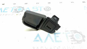USB Hub Toyota Camry v70 21-24 серая накладка