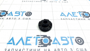 Опора радиатора нижняя левая Audi Q5 80A 18-24 резина