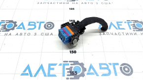 Фишка на блок ECU компьютер двигателя Audi Q5 80A 18 3.0T голубая