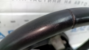 Руль голый Jeep Cherokee KL 14-21 кожа черная, без подогрева, с нижней накладкой, царапины