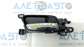 Ручка дверей внутрішня передня права Honda Accord 13-17 хром, з заглушкою