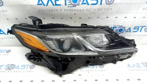 Фара передня права Toyota Camry v70 18-20 галоген + LED, контакт з водою