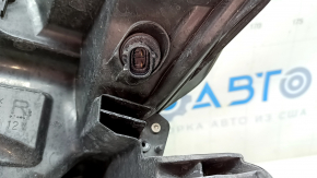 Фара передняя правая Toyota Camry v70 18-20 галоген + LED, контакт с водой