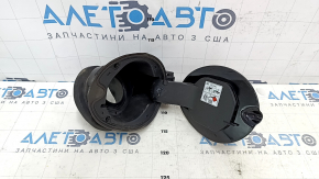 Лючок бензобака с корпусом Ford Escape MK3 13- сломаны крепления