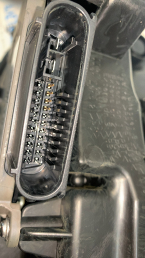 Фара передняя правая в сборе Toyota Sienna 21-26 LED, Platinum