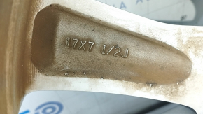 Общий вид колесного диска R17 для Toyota Camry, видно соответствие оригинальным размерам.