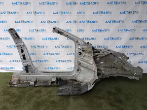 Структура кузова для Ford Fusion, вид сбоку, с заметными следами эксплуатации.