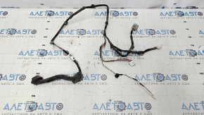 Скло дверей задньої правої Subaru Outback 16-17