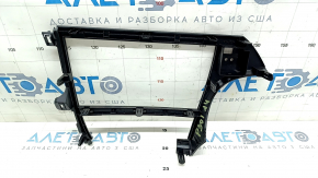 Накладка передней панели обрамления монитора для Toyota Prius 30 2010-2015 - вид с задней стороны.