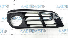 Нижня решітка переднього бампера права BMW 5 F10 14-16 відкрита під ПТФ, Luxury Line, з хром молдингом, тички, пісок