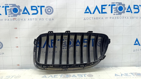 Решетка радиатора grill правая BMW 5 F10 14-16 хром, Base, трещины в креплениях, тычки, песок