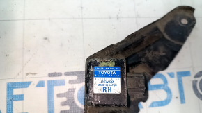 Датчик подушки безопасности передний правый Toyota Prius 20 04-09