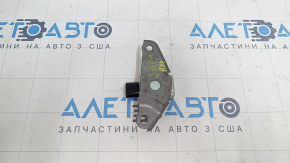 Датчик подушки безопасности центральный правый Toyota Sienna 04-10