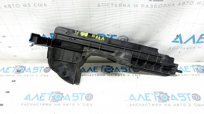 Дефлектор радиатора левый Toyota Camry v70 18-20 hybrid LE\XLE