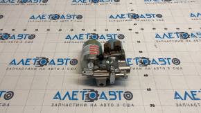 Тормозний підсилювач brake booster Toyota Prius V 12-17
