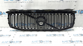Решетка радиатора grill со значком Volvo XC60 18-21 под камеру