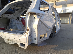 Кузов задней четверти без дефектов для Ford Explorer 20-25, белый цвет и отсутствие вмятин