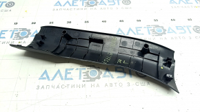 Накладка порога ззаду ліва Nissan Rogue Sport 17-23 чорна, подряпини