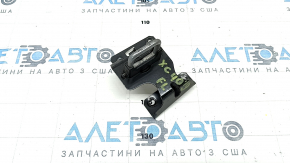 Скоба замка капота ліва Volvo XC40 19-26