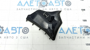 Уплотнитель капота задний правый Volvo XC40 19-26 на капоте