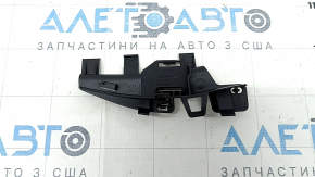 Кріплення пищалки передньої стійки праве Volvo XC40 19-26 тріщина у кріпленні