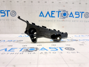 Кріплення переднього бампера праве Mazda 3 14-16 BM