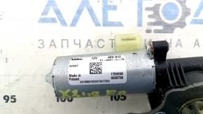 Крупный план на моторчик регулировки сиденья для BMW X3 G01, без видимых повреждений.