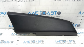 Накладка задней стойки нижняя правая Volvo XC40 19-26 черная, потерта