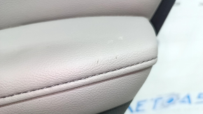 Вид изнутри на заднюю правую дверь Honda Accord, показывающий компоненты и крепеж.