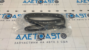 Уплотнитель капота на бампере Hyundai Santa FE 19-20