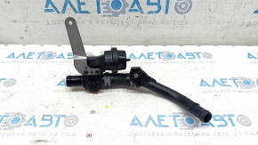 Клапан системы охлаждения Mercedes C-class W205 300 15-21 вакуумный
