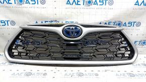 Решетка радиатора grill Toyota Highlander 20-26 без камеры с эмблемой hybrid, серебро, песок