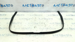 Ущільнювач капота передній Mazda CX-5 17-24