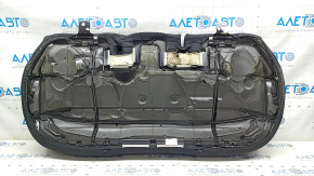 Общий вид заднего сиденья Jeep Renegade 2015-2024 с черной тканью и красной строчкой.