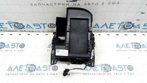 Внутренняя часть бокса для Ford Edge 2015-2024, все элементы в наличии, без загрязнений.