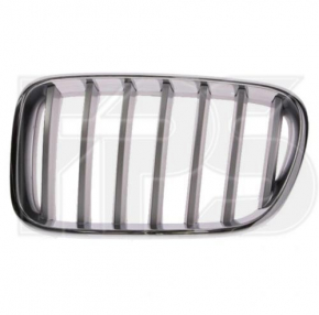 Решетка радиатора grill правая BMW X3 F25 11-14 дорест ноздря