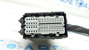 Фишка на блок ECU компьютер двигателя Ford Escape MK4 20- hybrid под разъем B