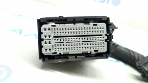 Фишка на блок ECU компьютер двигателя Ford Escape MK4 20- hybrid под разъем A