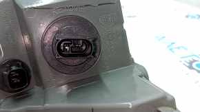 Разъем на задней части фонаря для Jeep Grand Cherokee 2011-2022, детальное изображение.