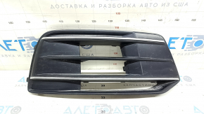 Решетка переднего бампера правая Audi Q5 80A 18-20 с хромом, надлом крепления