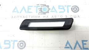 Плафон освітлення багажника правий Audi Q7 16-26 чорний, подряпини