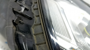 Фара передняя правая в сборе Audi Q7 16-19 LED, песок, потерта, полез лак