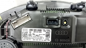 Главный вид щитка приборов Audi Q7 16-19, вся функциональность сохраняется без дефектов.
