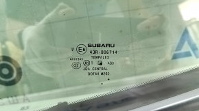 Глухое стекло для Subaru Forester 2014-2018 с тонировкой и матовым молдингом