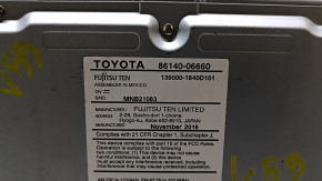 Задняя сторона дисплея для Toyota Camry 2015 - 2017, показывающая разъемы и серийный номер