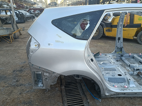 Чверть крило ззаду права Toyota Prius V 12-17 на кузові, срібло
