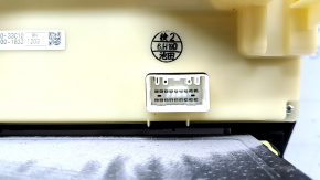 Головное устройство Lexus ES350 08-11 царапины